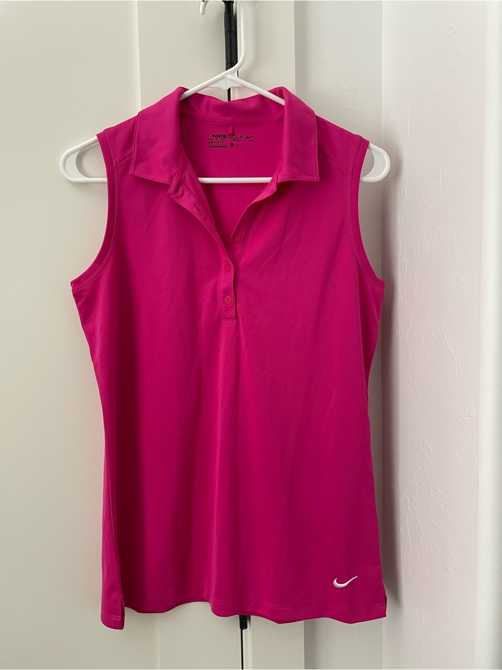 Nike Women's Sleeveless Golf Top - Pink